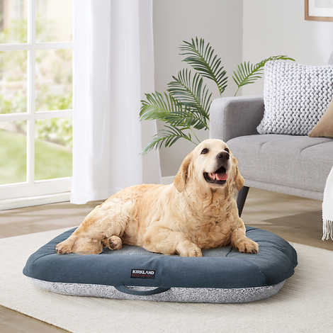 Kirkland Signature Square Plush Tufted Napper Pet Bed, Slate Gray